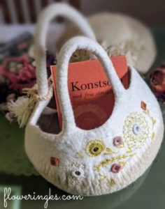 ミラーワーク刺繍